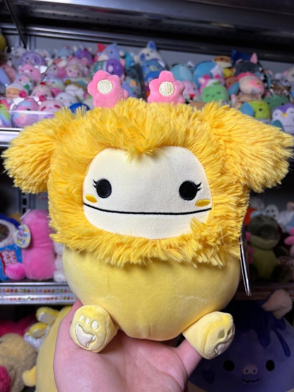 NWT Nomi the Yellow Bigfoot w/ Floral Headband 8β Squishmallow EASTER CVS 2026